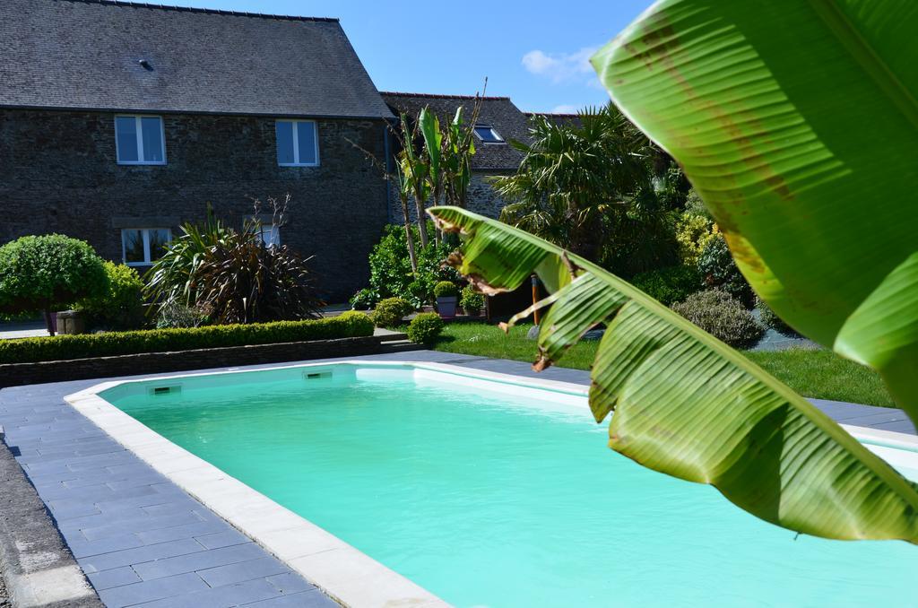 Maison D'Hotes La Closeraie De La Baie Saint-Méloir-des-Ondes Екстериор снимка