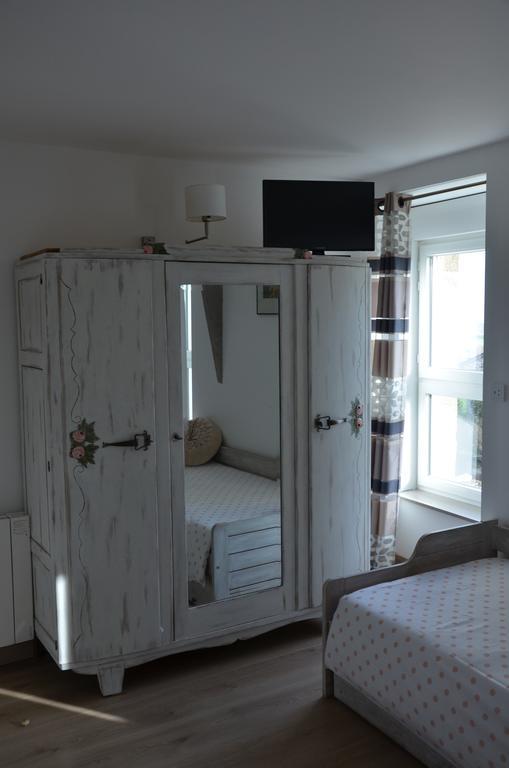 Maison D'Hotes La Closeraie De La Baie Saint-Méloir-des-Ondes Екстериор снимка